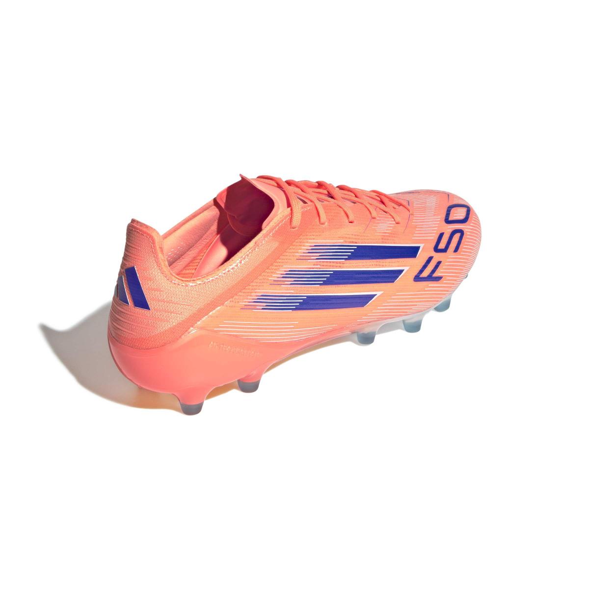 product/a/d/adidas_jh7637_6_footwear_photography_back_lateral_top_view_white.jpg