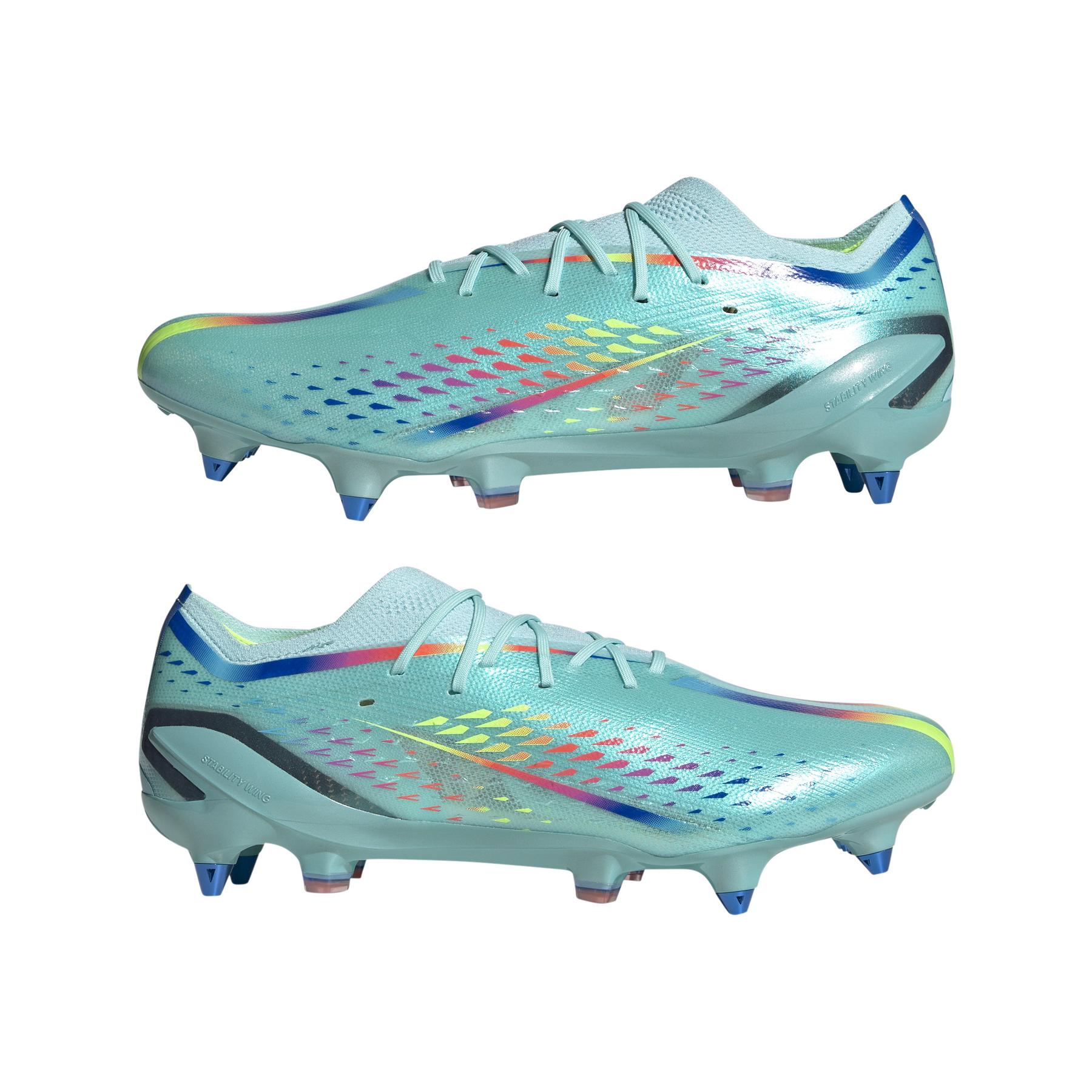 product/a/d/adidas_gw8442_11_footwear_photography_mirrored_pair_view_white_000.jpg