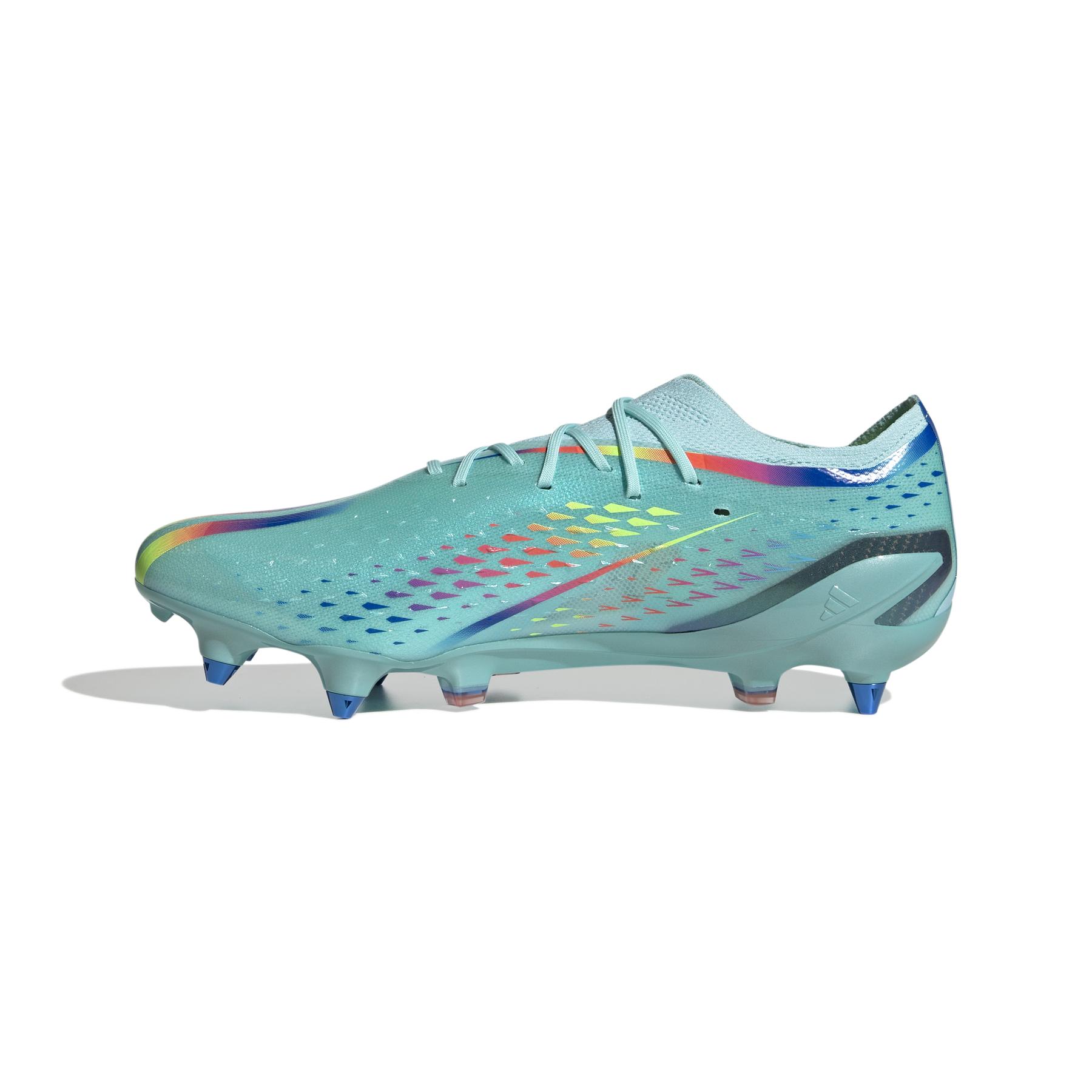 product/a/d/adidas_gw8442_4_footwear_photography_side_medial_center_view_white_000.jpg